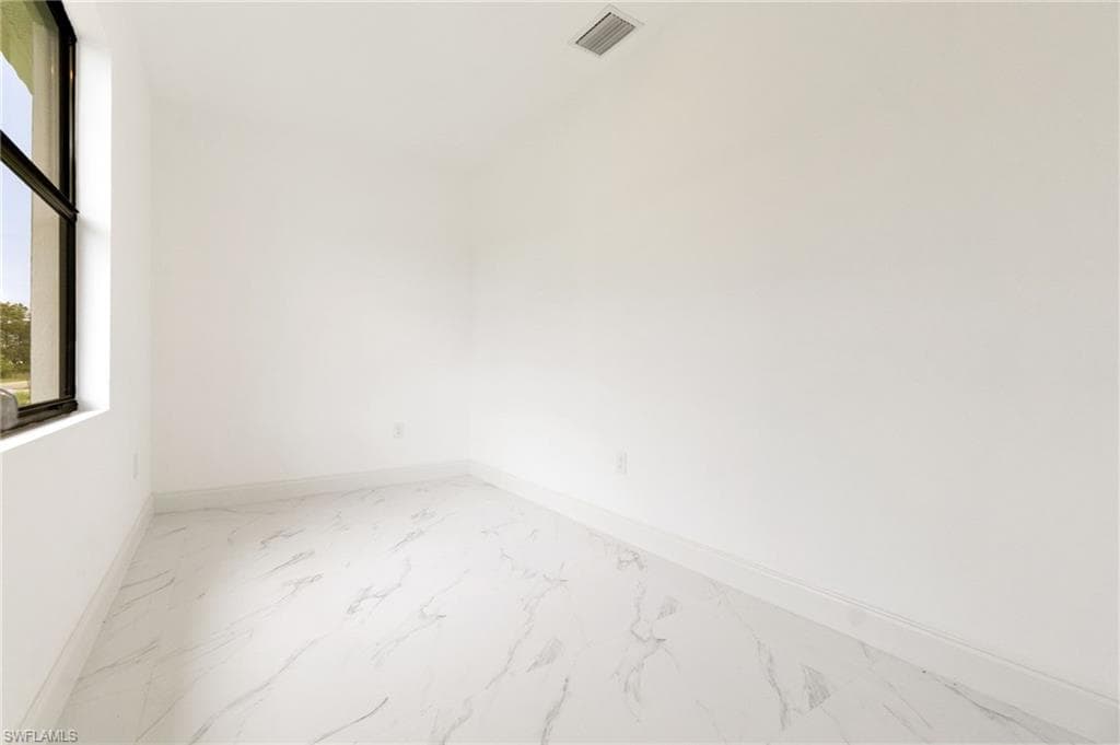 2803 13th St, Lehigh Acres, FL 33972-13