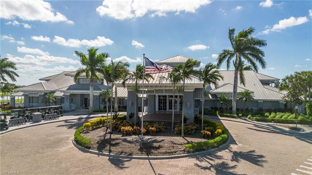 17994 Bluewater Dr, Naples, FL 34114-4