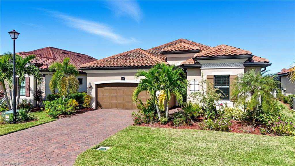 28076 Foxrock Ct, Bonita Springs, FL 34135-3