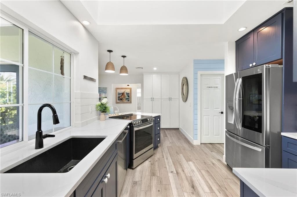 101 San Salvador St, Naples, FL 34113-10