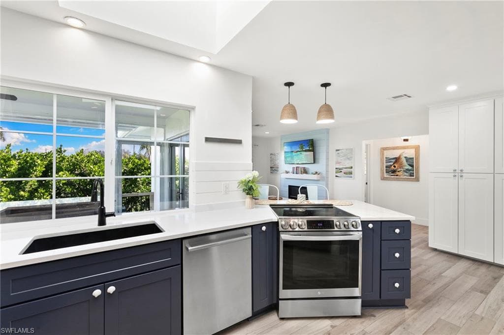 101 San Salvador St, Naples, FL 34113-12