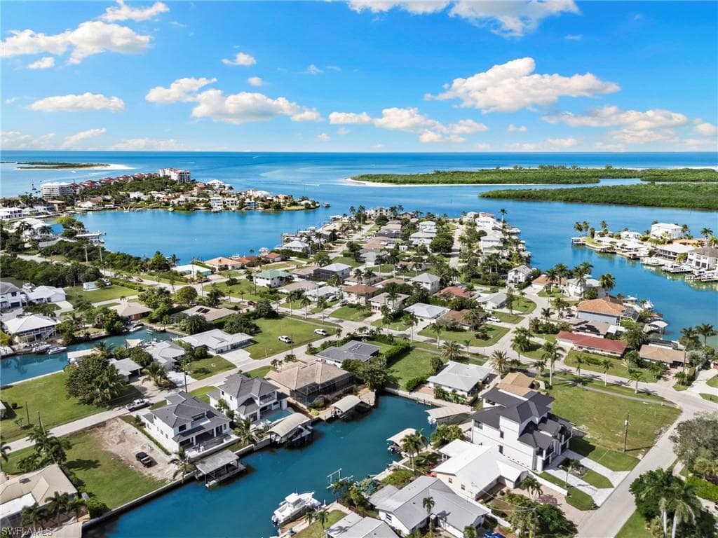 101 San Salvador St, Naples, FL 34113-36