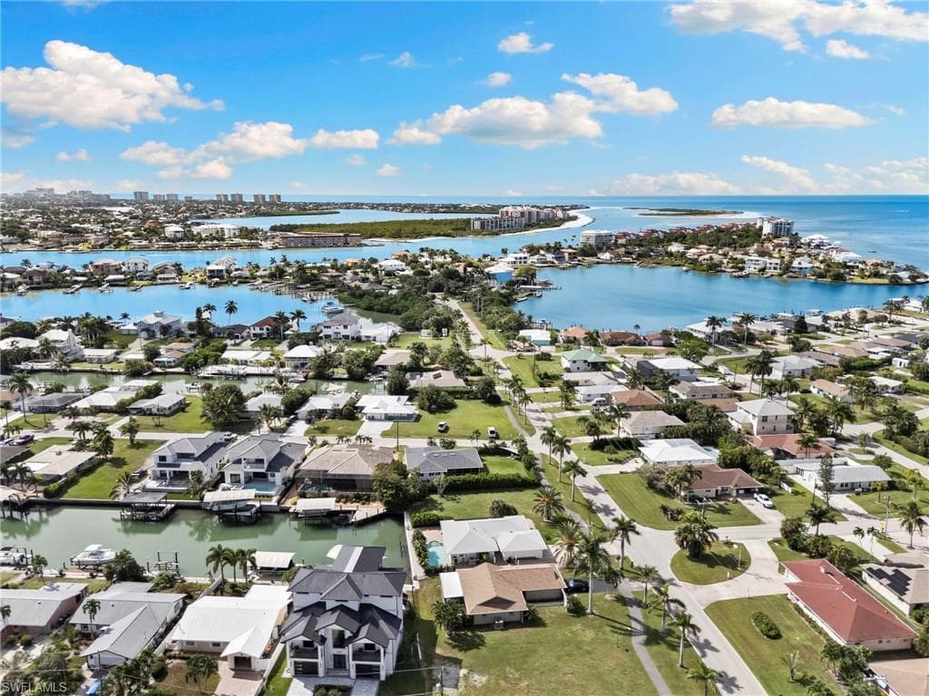 101 San Salvador St, Naples, FL 34113-37