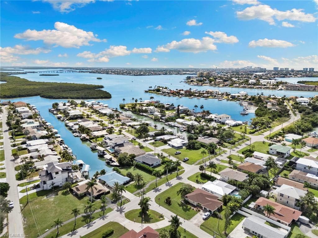 101 San Salvador St, Naples, FL 34113-38