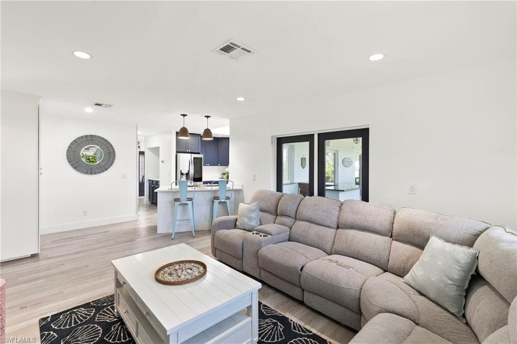 101 San Salvador St, Naples, FL 34113-6