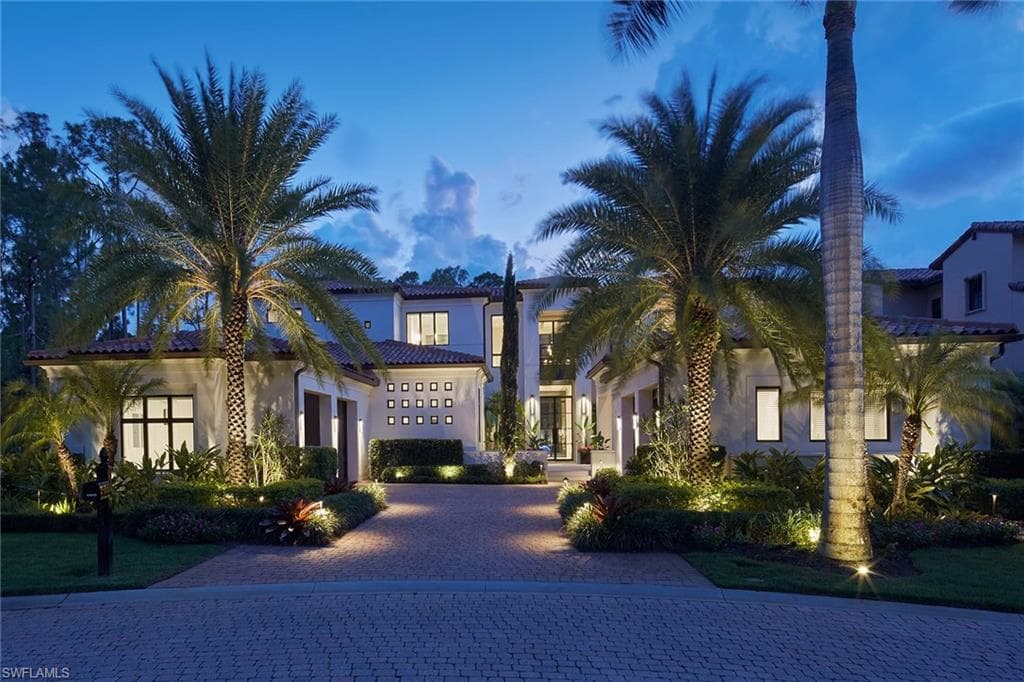 16945 Sud Cortile Ct, Naples, FL 34110-1