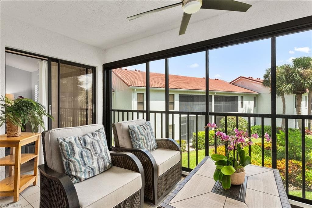 569 Serendipity Dr 569, Naples, FL 34108-8