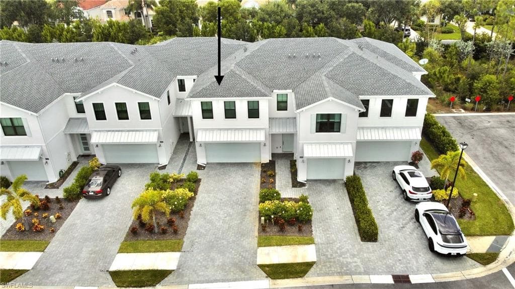 13057 Pembroke Dr, Naples, FL 34105-31