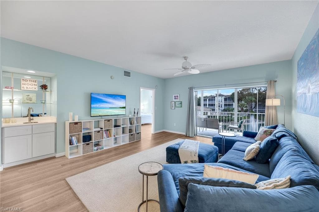 6030 Chardonnay Ln 203, Naples, FL 34119-8