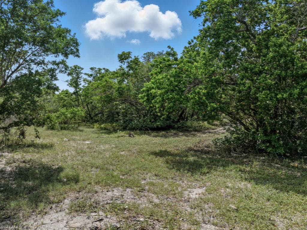 11799 Keewaydin, Naples, FL 34113-12
