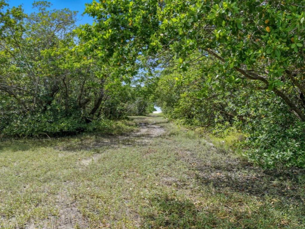 11799 Keewaydin, Naples, FL 34113-13