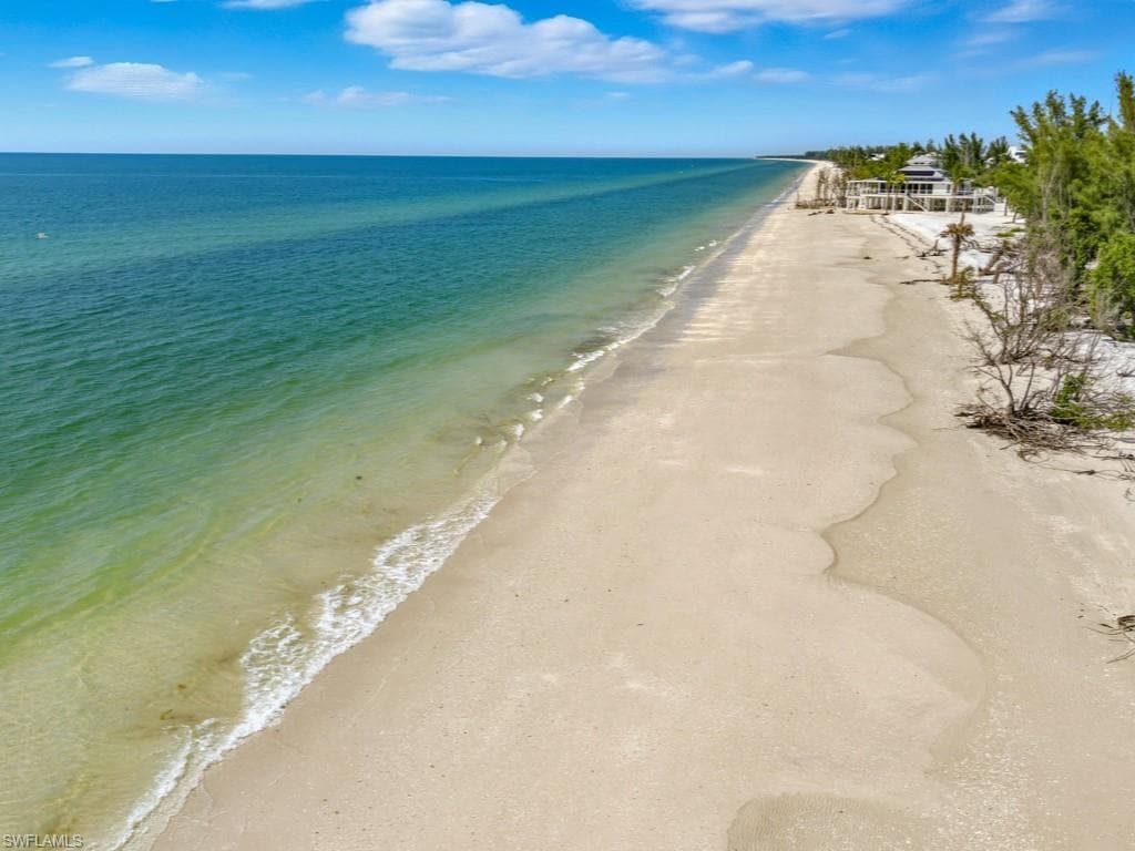 11799 Keewaydin, Naples, FL 34113-2