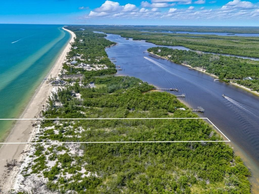 11799 Keewaydin, Naples, FL 34113-4