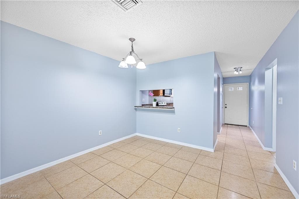 5345 Treetops Dr S102, Naples, FL 34113-8