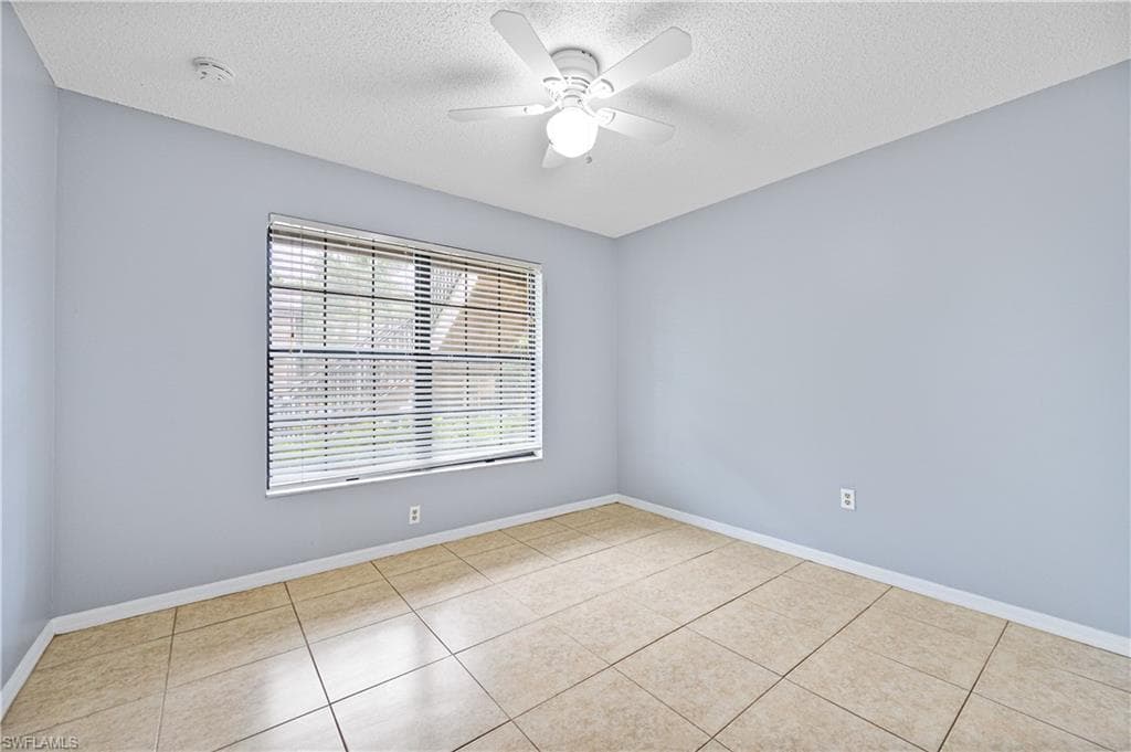 5345 Treetops Dr S102, Naples, FL 34113-17