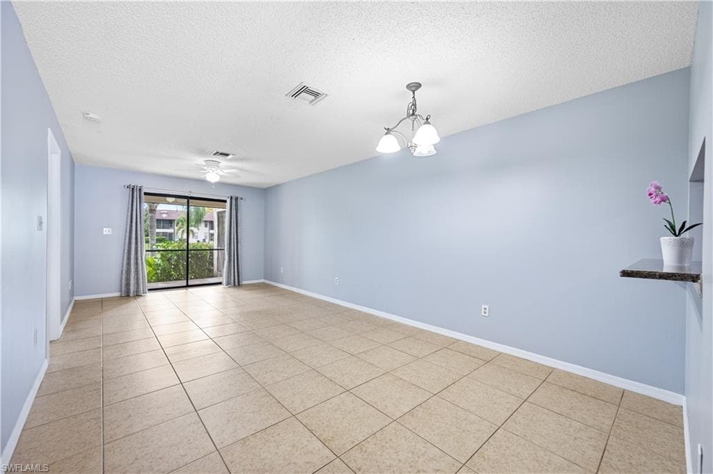 5345 Treetops Dr S102, Naples, FL 34113-2
