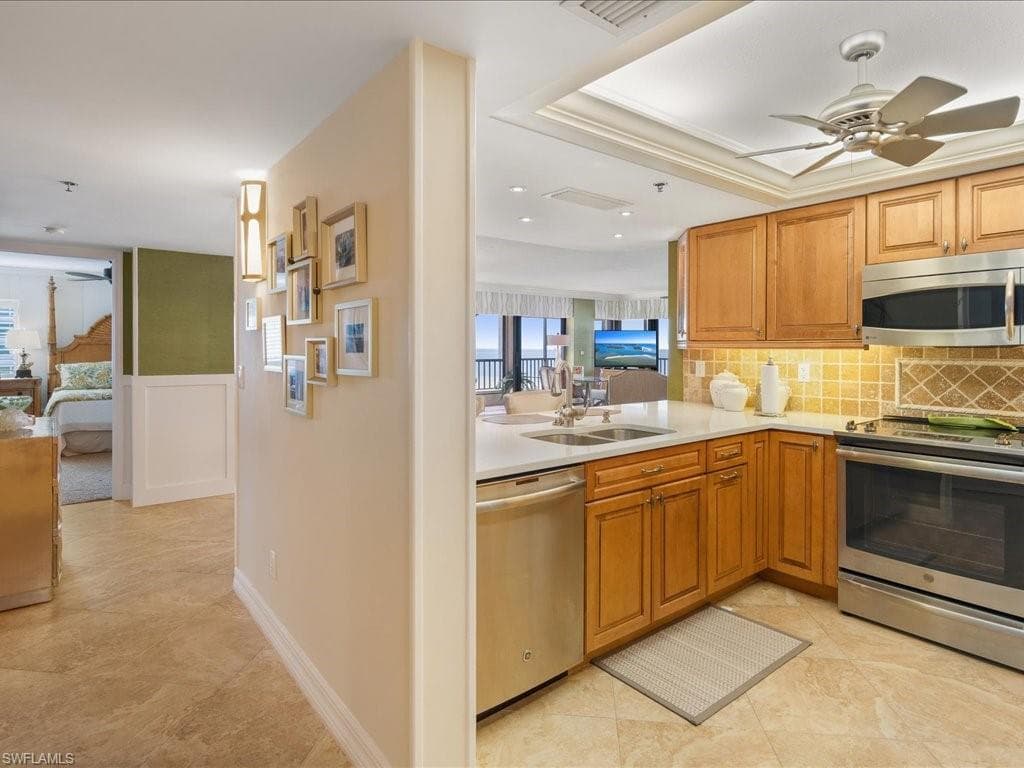 100 Collier Blvd 900, Marco Island, FL 34145-18