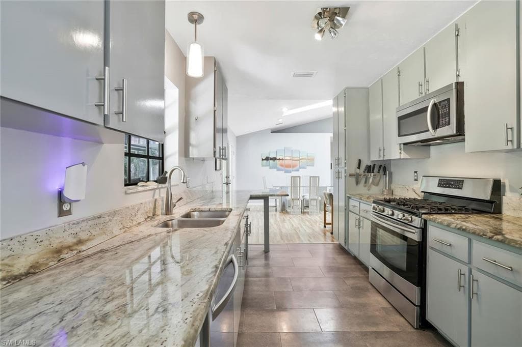 3361 4th Ave SE, Naples, FL 34117-14