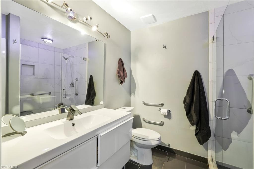 3361 4th Ave SE, Naples, FL 34117-21