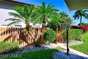 180 Cypress Way E B107, Naples, FL 34110-2