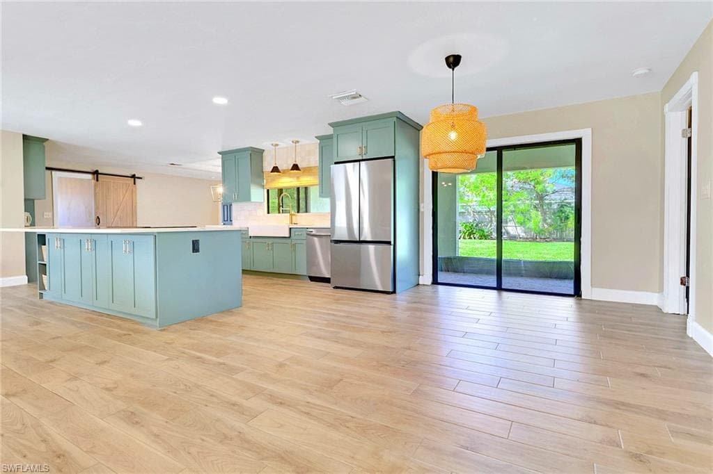 721 56th St, Cape Coral, FL 33914-9