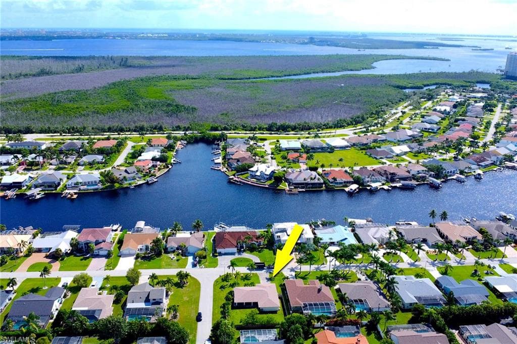 721 56th St, Cape Coral, FL 33914-2