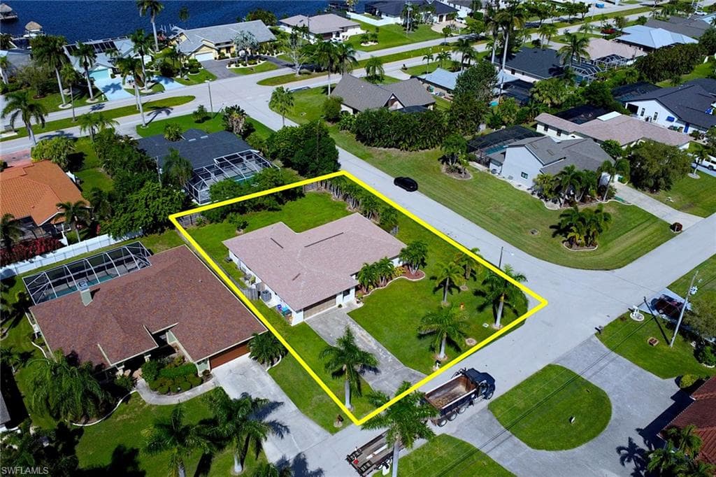 721 56th St, Cape Coral, FL 33914-3