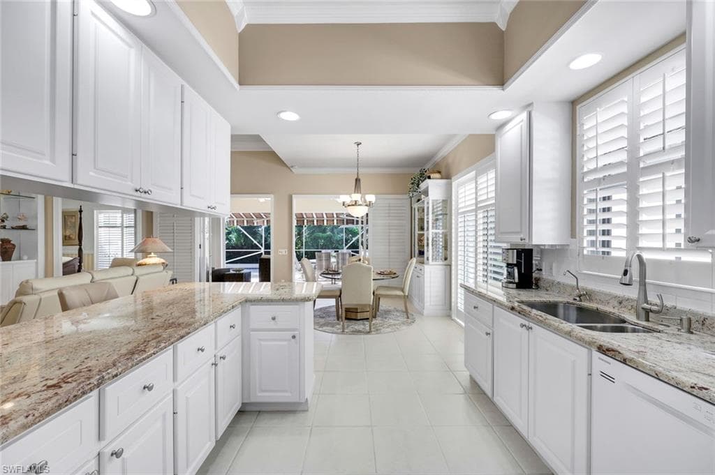 5296 Hawkesbury Way, Naples, FL 34119-8