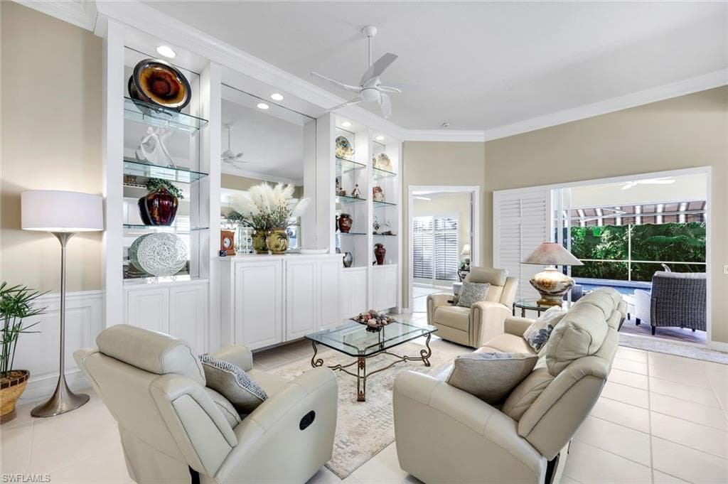 5296 Hawkesbury Way, Naples, FL 34119-4