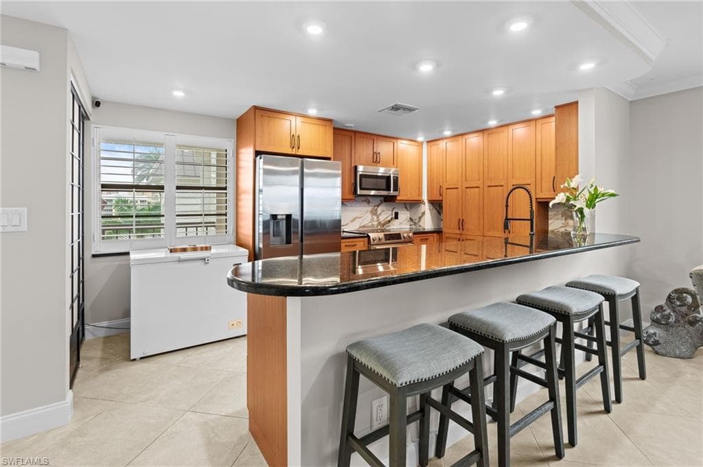 880 Huron Ct 403, Marco Island, FL 34145-2