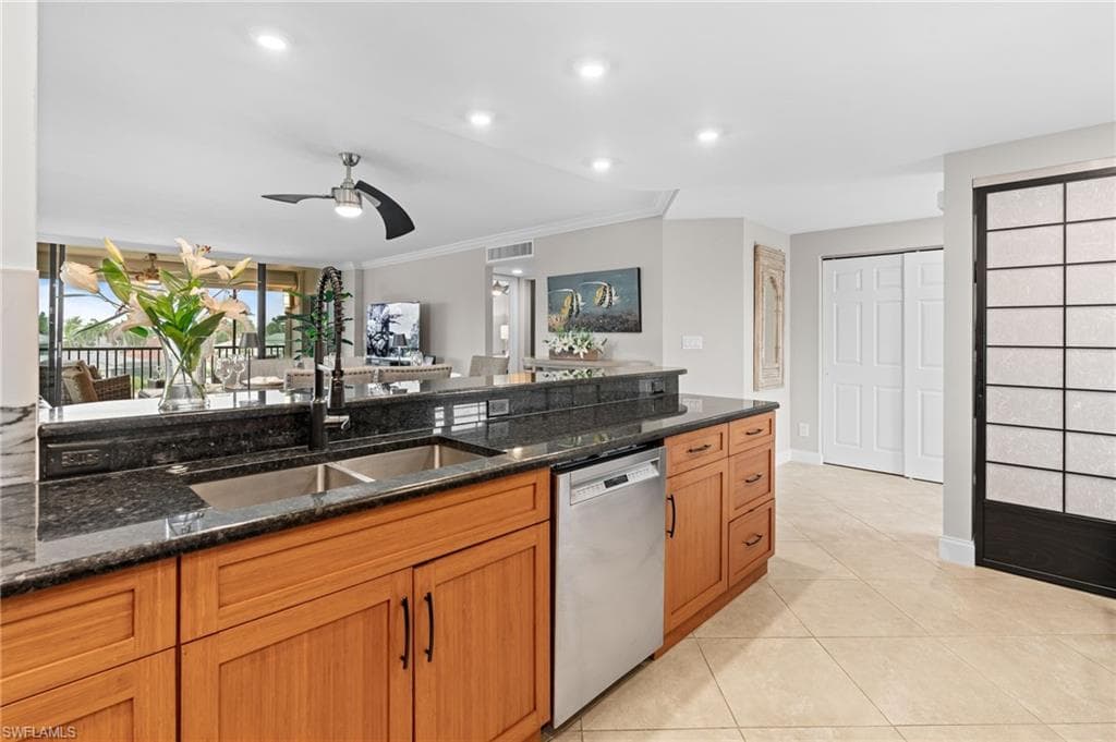 880 Huron Ct 403, Marco Island, FL 34145-5