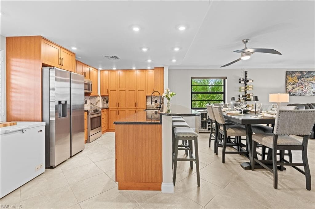 880 Huron Ct 403, Marco Island, FL 34145-7