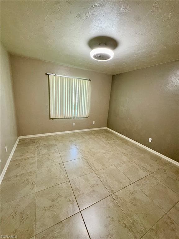 11761 Forest Mere Dr, Bonita Springs, FL 34135-25
