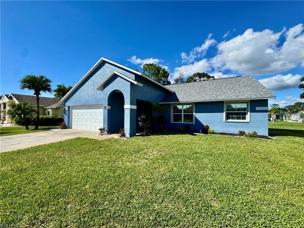 11761 Forest Mere Dr, Bonita Springs, FL 34135-1