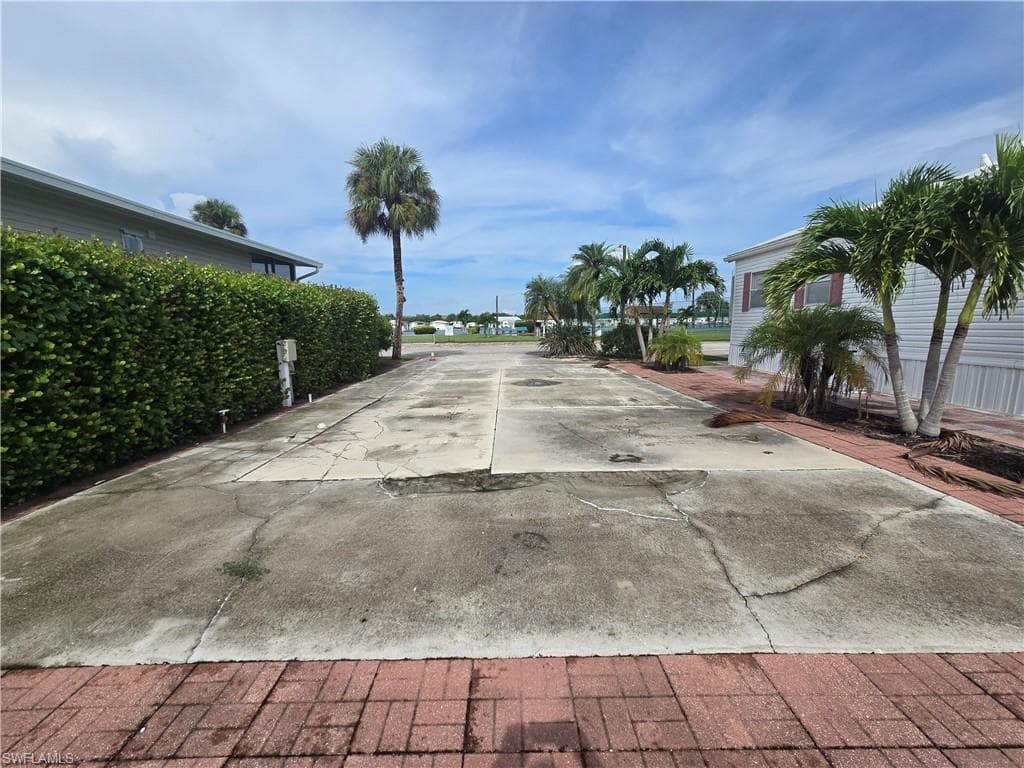 301 Imperial Wilder Blvd, Naples, FL 34114-4