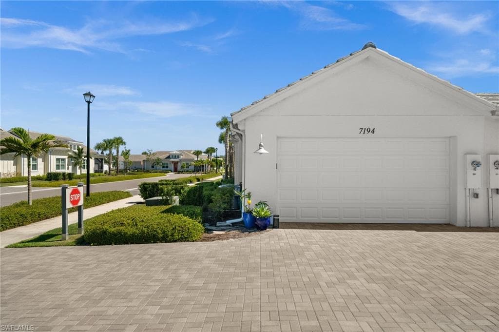 7194 Saona Ct, Naples, FL 34113-31