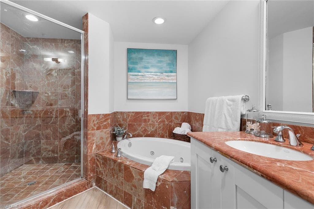 1055 Sandpiper St H-202, Naples, FL 34112-18