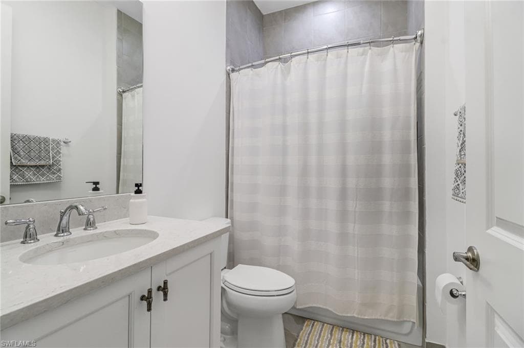 28485 Capraia Dr, Bonita Springs, FL 34135-19