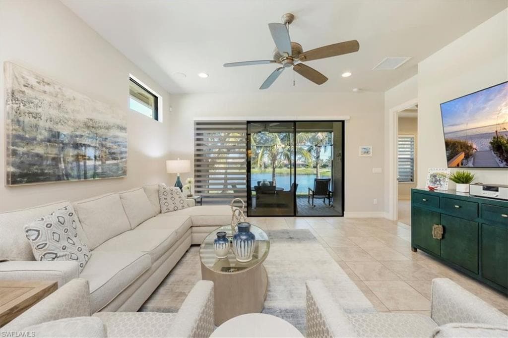 8160 Venetian Pointe Dr, Fort Myers, FL 33908-9