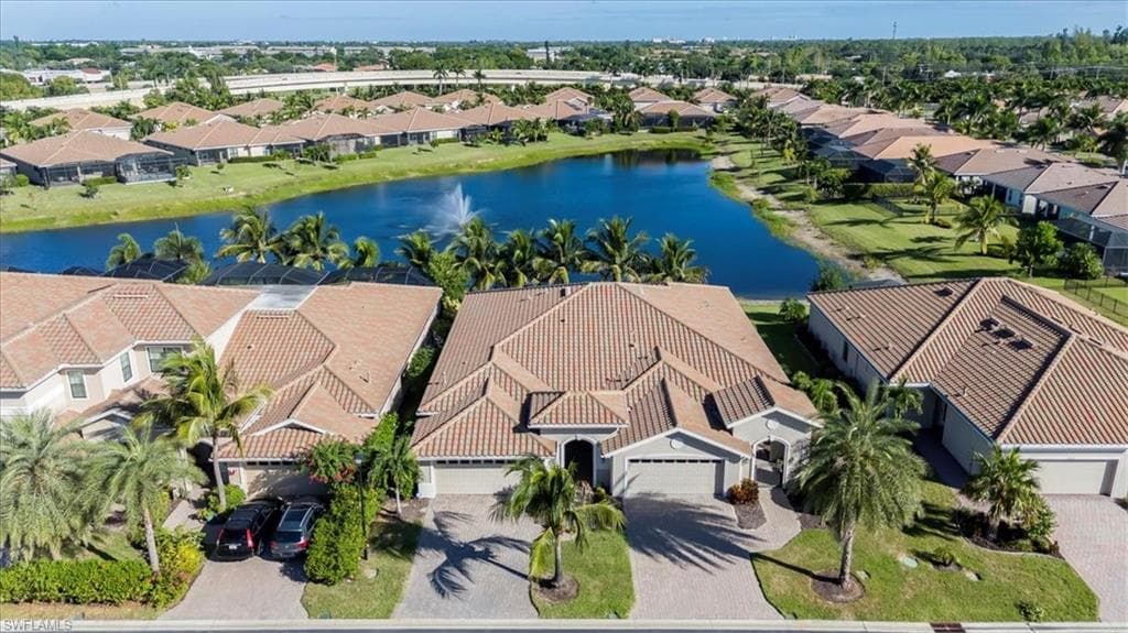 8160 Venetian Pointe Dr, Fort Myers, FL 33908-39