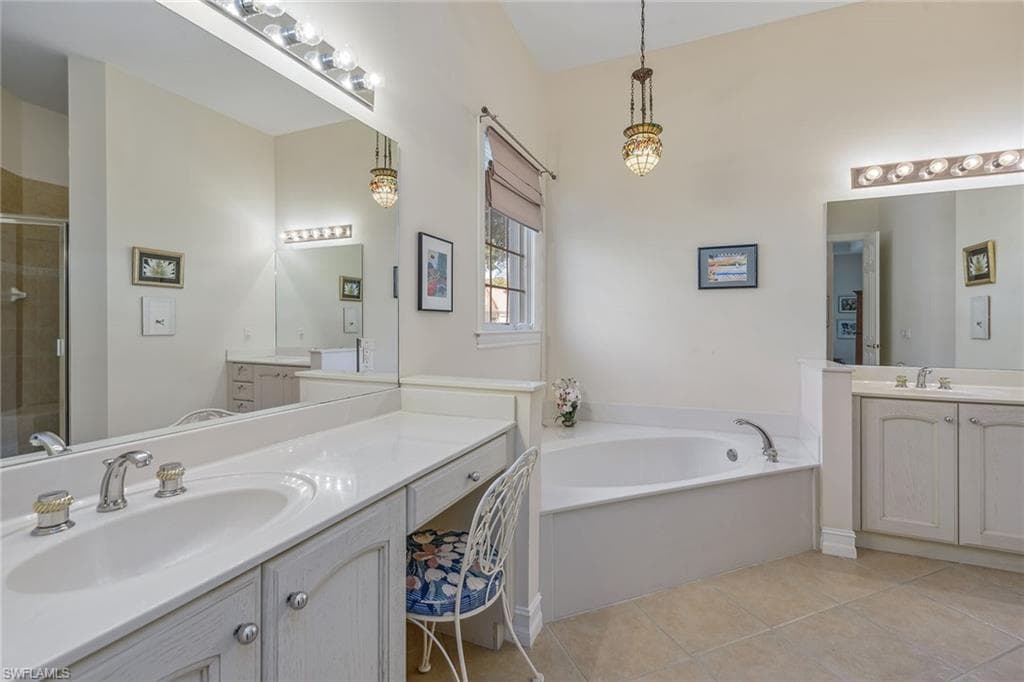 8465 Mallards Way, Naples, FL 34114-13