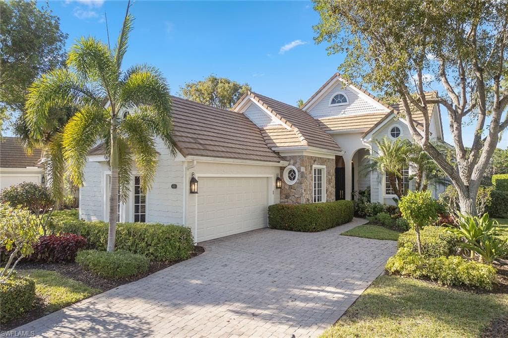 8465 Mallards Way, Naples, FL 34114-1