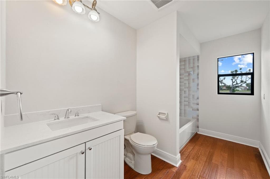 1203 Foxfire Ln, Naples, FL 34104-15