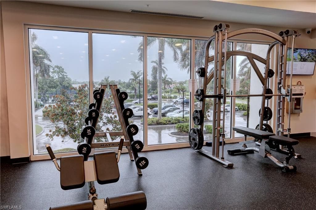 1203 Foxfire Ln, Naples, FL 34104-29