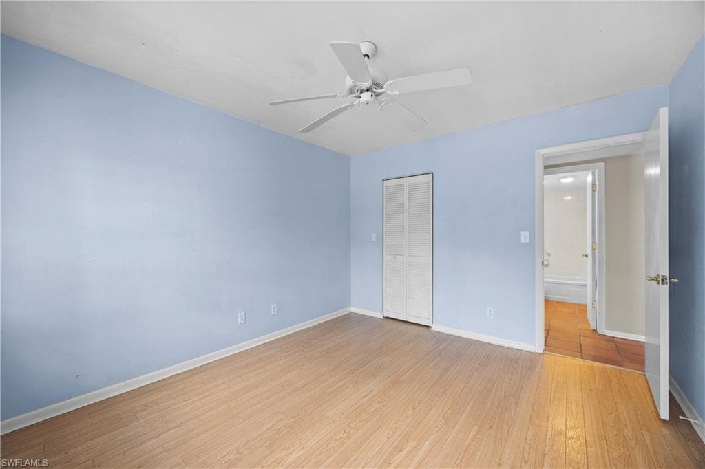 1826 Kings Lake Blvd 203, Naples, FL 34112-24