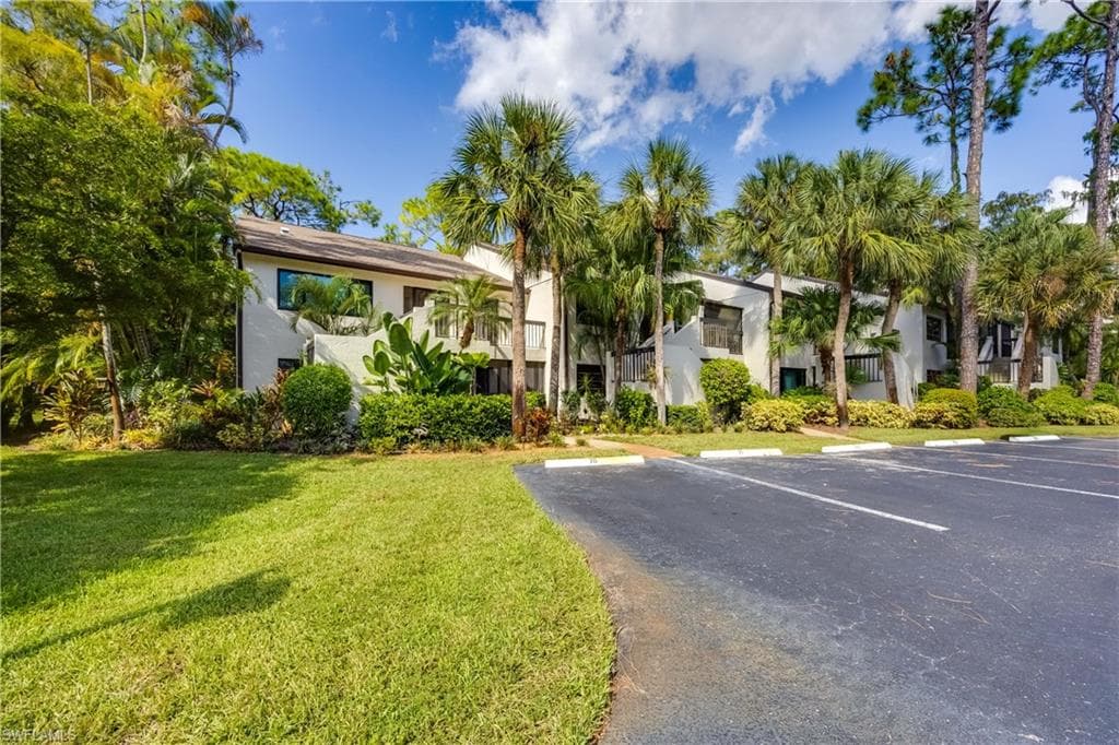 1826 Kings Lake Blvd 203, Naples, FL 34112-27
