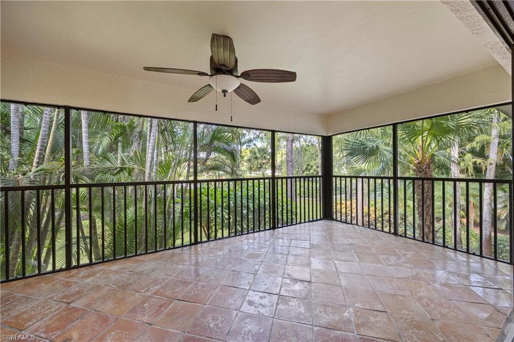 1826 Kings Lake Blvd 203, Naples, FL 34112-7