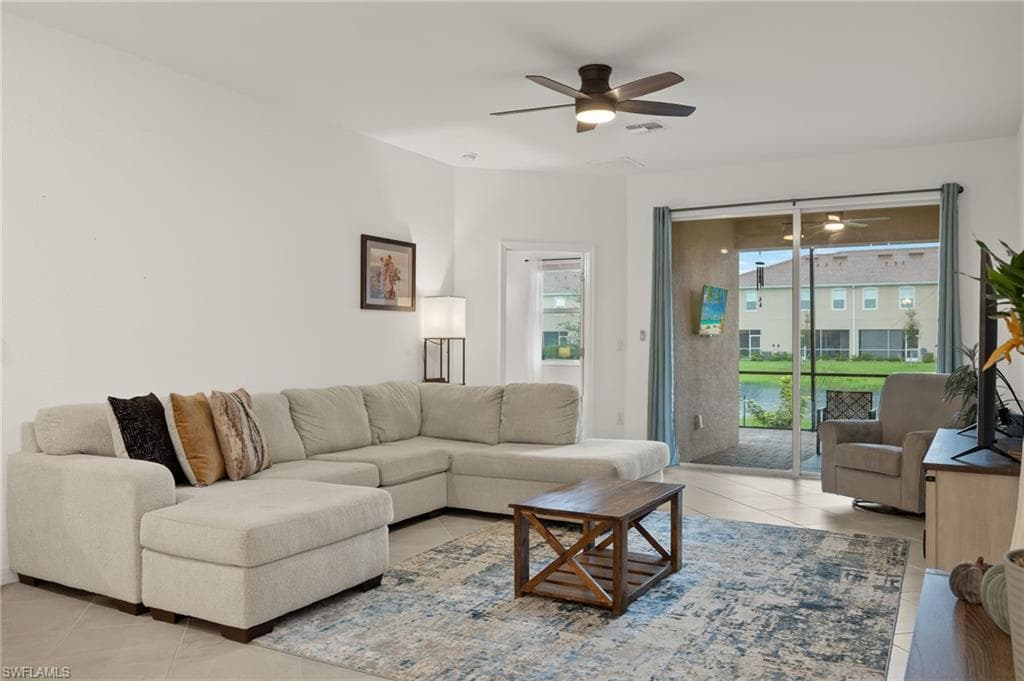 2685 Vine Ave, Naples, FL 34120-9