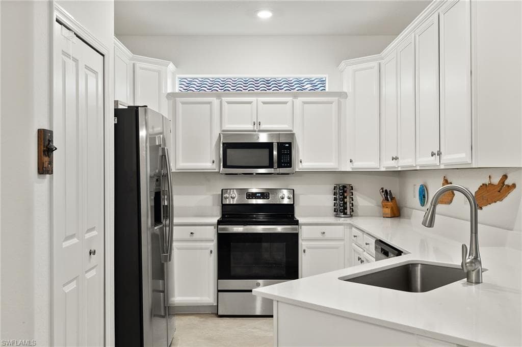 2685 Vine Ave, Naples, FL 34120-13