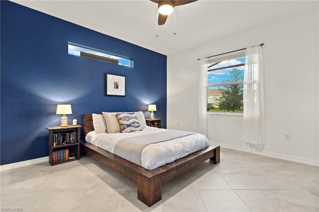 2685 Vine Ave, Naples, FL 34120-15